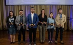 En solemne ceremonia, Universidad de Valparaíso graduó a magísteres y doctores del período 2023